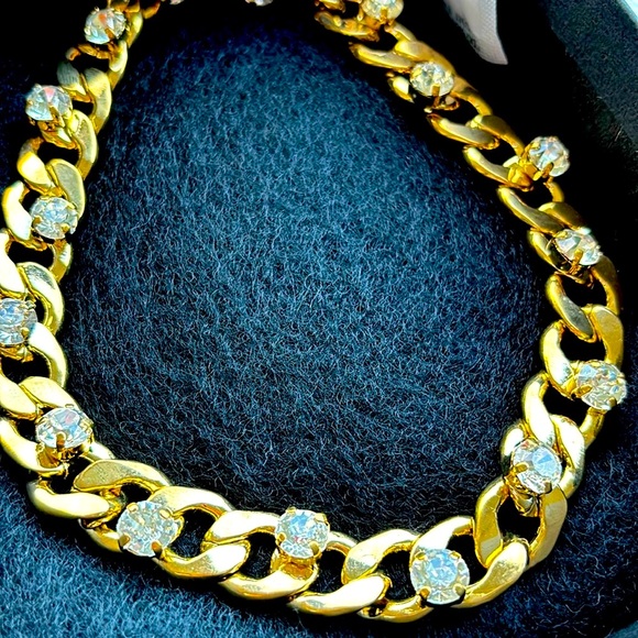 Beautiful necklace..alternating high/low stones on a chain link  with extender - Picture 2 of 9